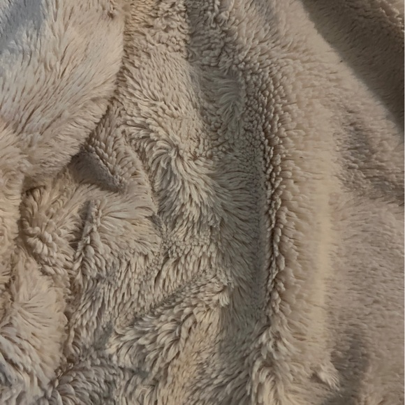 Crazy 8s shearling lined denim moto jacket. Size 7-8 - Picture 6 of 7